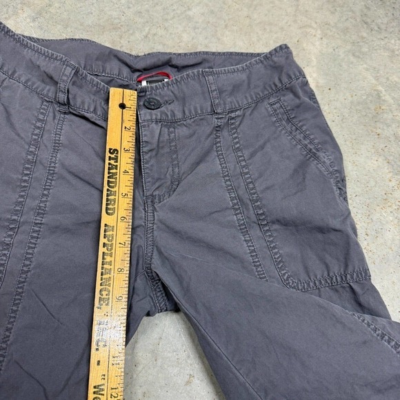 The North Face Women TNF Outdoors Capri Pants Flat Front Pockets Gray Medium - Picture 9 of 10